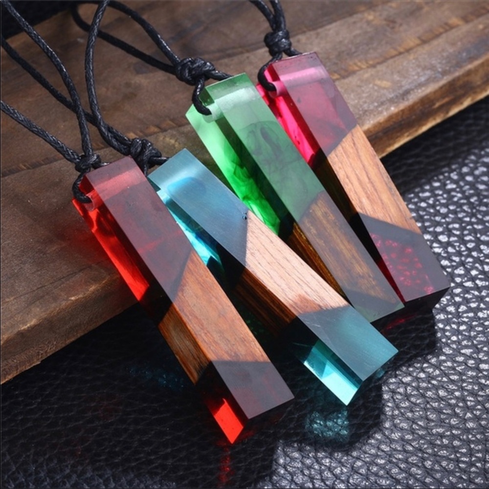 WOOD WITH RESIN PENDANT NECKLACE - Picture 3 of 6